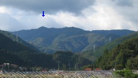 吉和ＩＣ付近から望む黒ダキ山