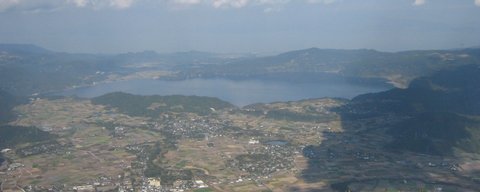 池田湖(開聞岳山頂より)